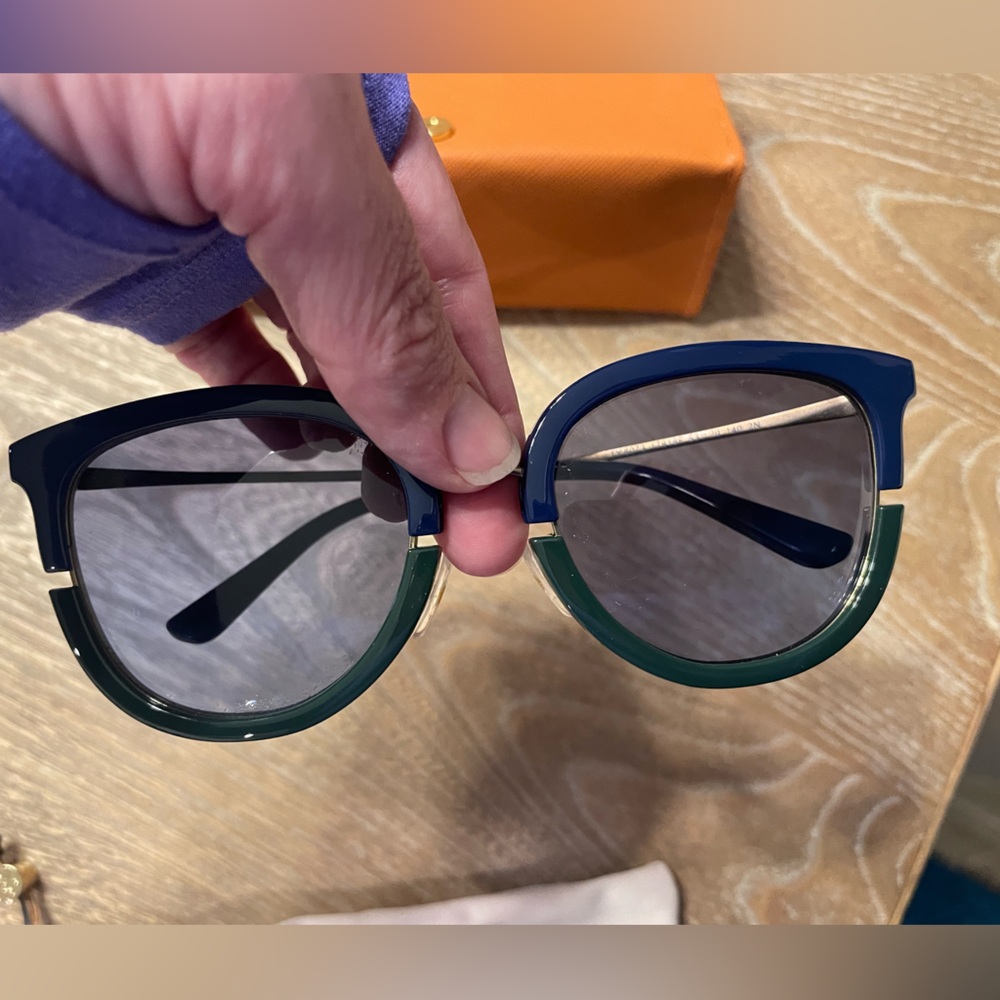 Tory Burch Navy and Teal Sunglasses - Picture 6 of 9